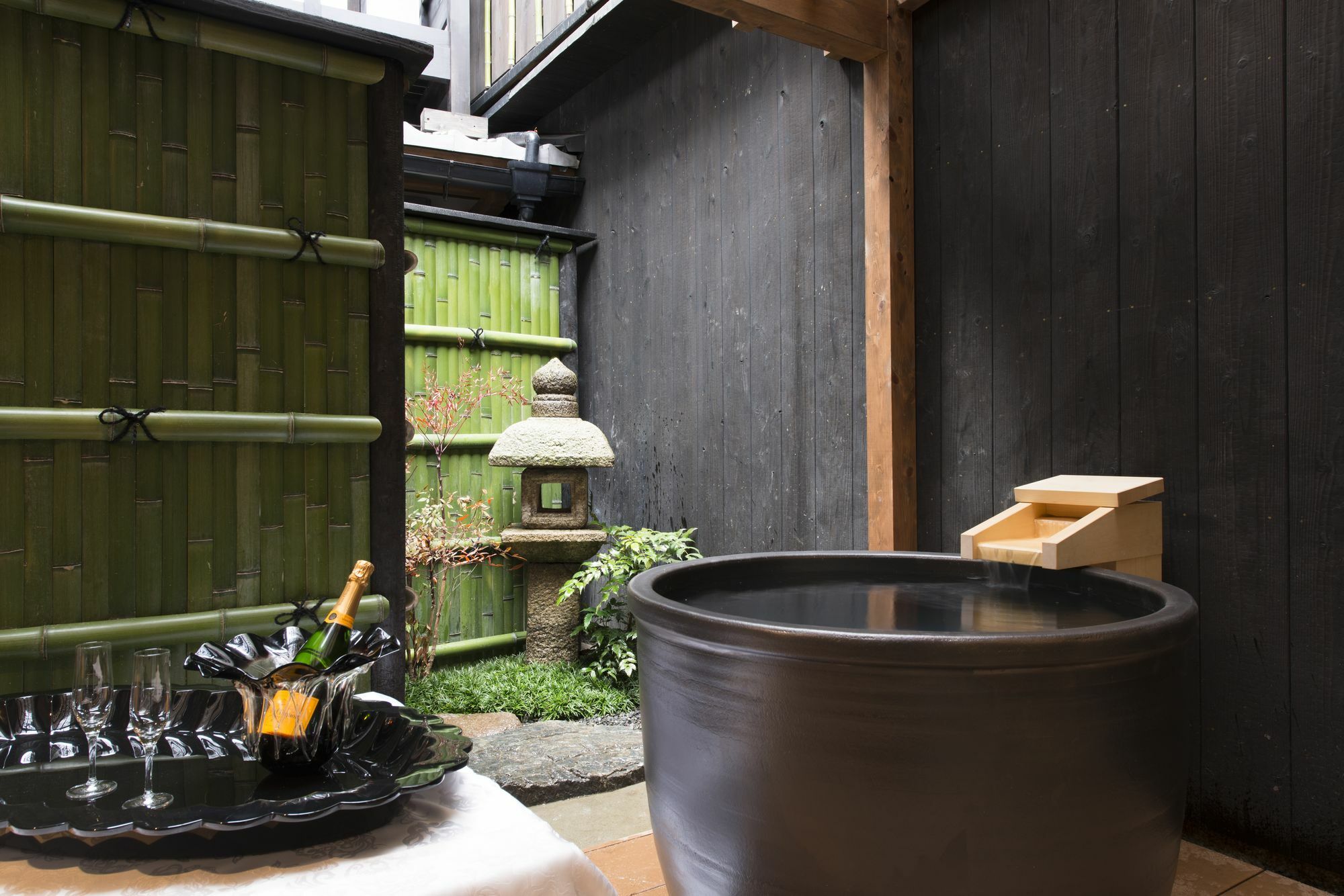 Kamishichiken Oku Hotel Kyoto Exterior photo